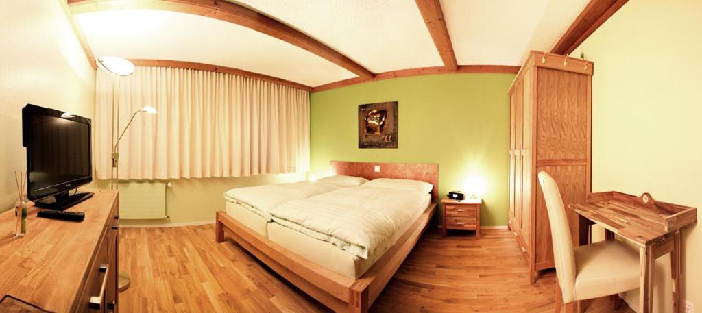 Hotel Hirschen ลองโน ภายนอก รูปภาพ