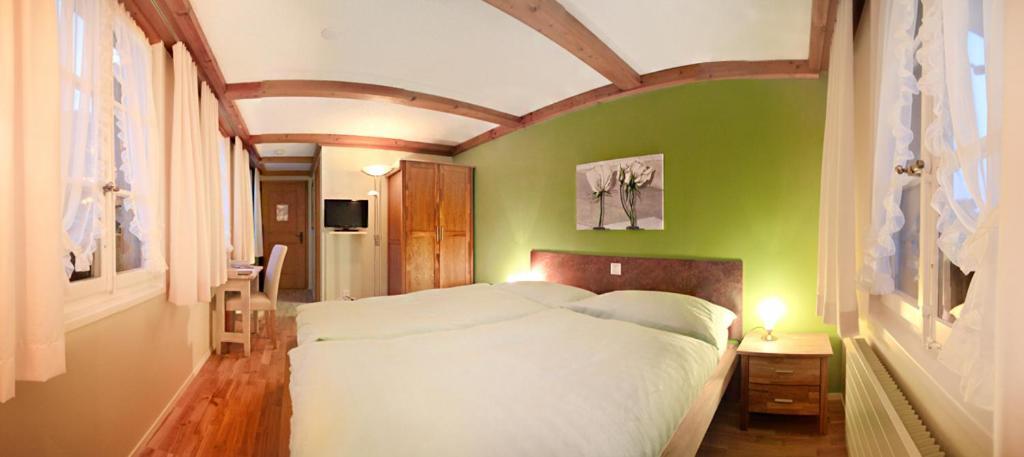 Hotel Hirschen ลองโน ภายนอก รูปภาพ